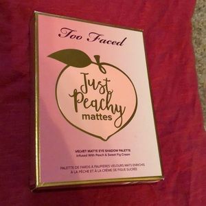 Too Faced Just Peachy Velvet Matte Palette